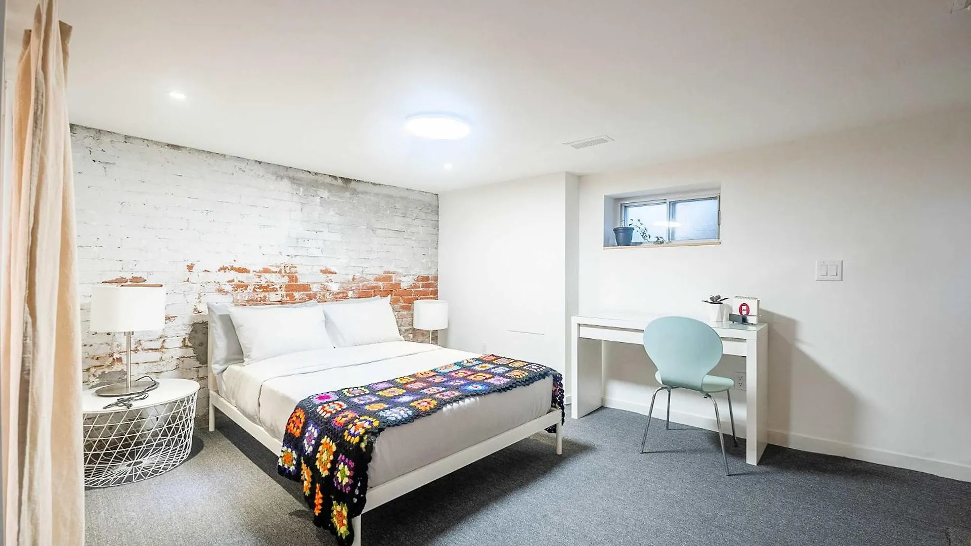 Multi-Level Townhome Close To Christie Pits Park 多伦多 加拿大