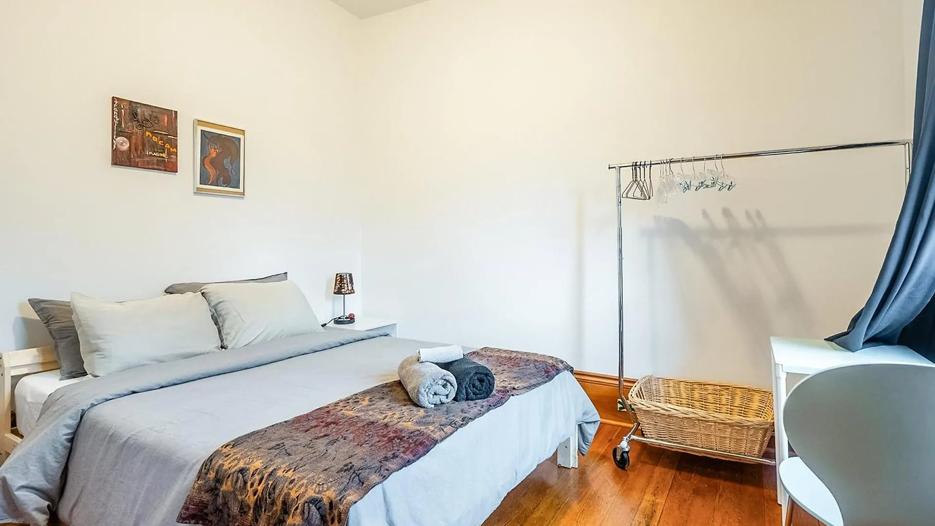 Multi-Level Townhome Close To Christie Pits Park Toronto Holiday home
